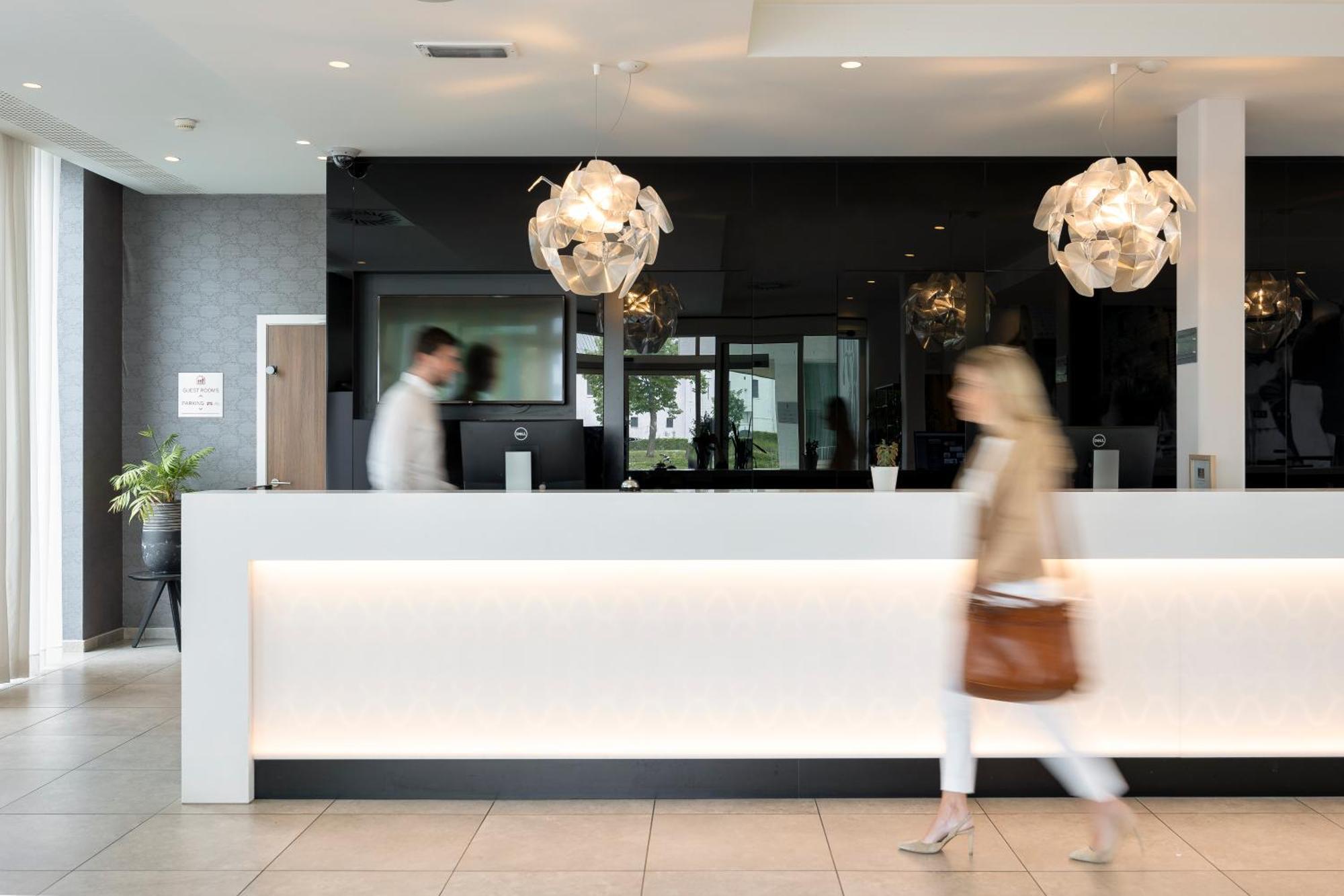 Leopold Hotel Oudenaarde Bagian luar foto
